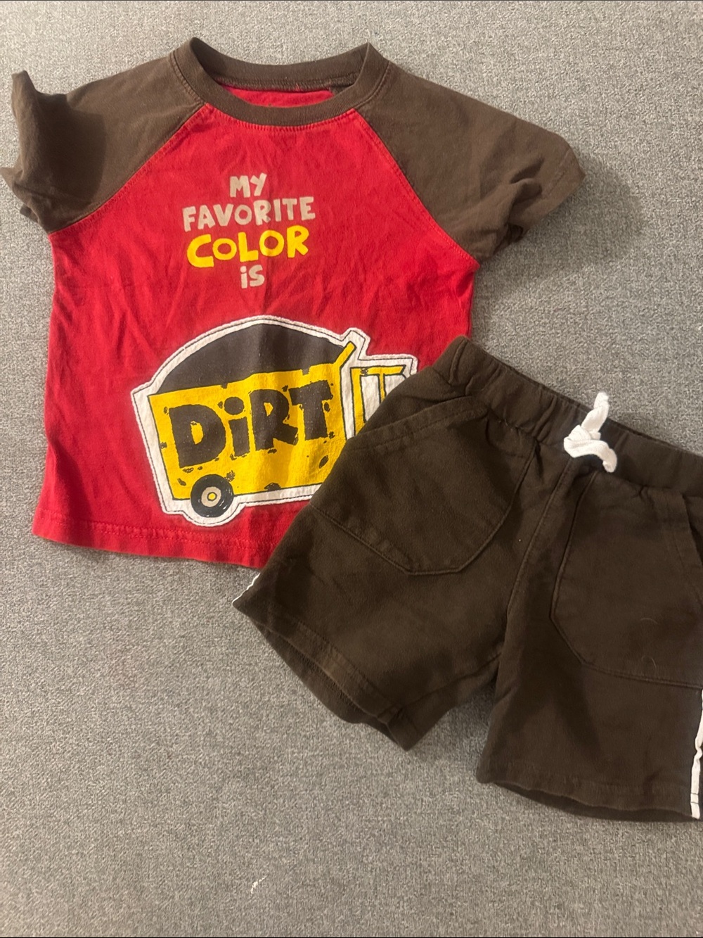 5/$15- Red & Brown 'My Favorite Color is Dirt' Toddler Tee and Shorts Set